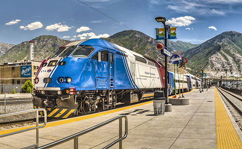 image of FrontRunner train at station